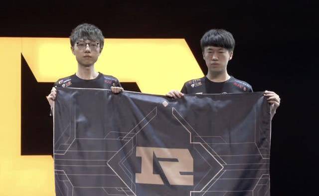 展示了其在 展示了其在