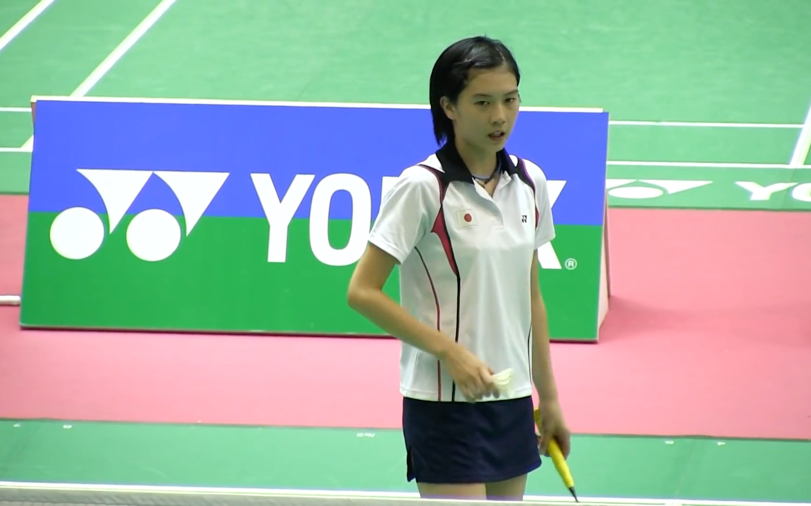 也折射出英 也折射出英